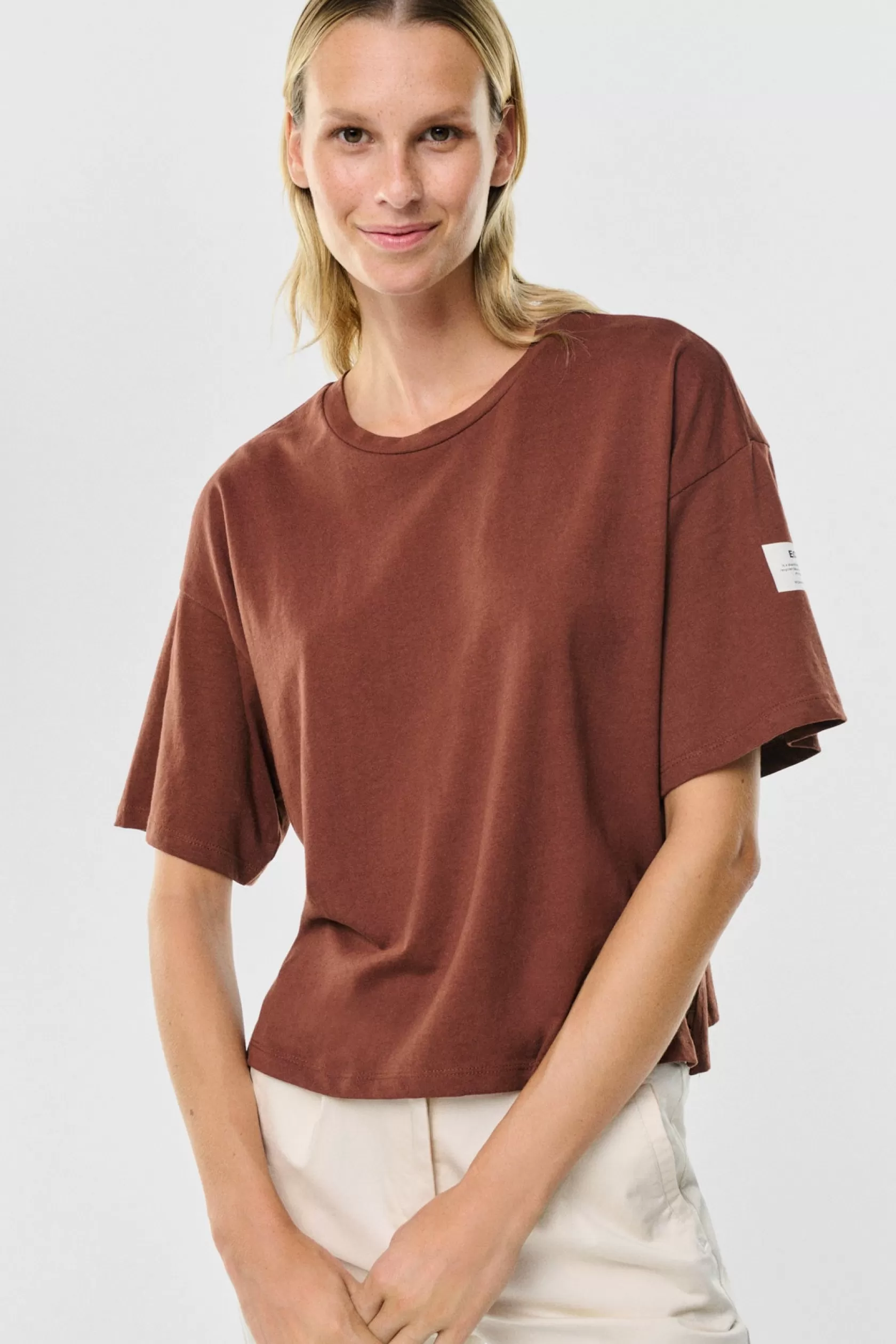 Camisetas*Ecoalf CAMISETA OVERSIZE LIVING MARRÓN Walnut